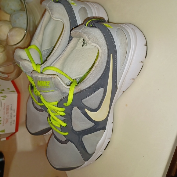 Nike Season Tr2 - Picture 3 of 9